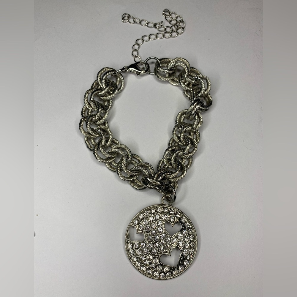 B2) 3 piece Charm jewelry set - Picture 6 of 6